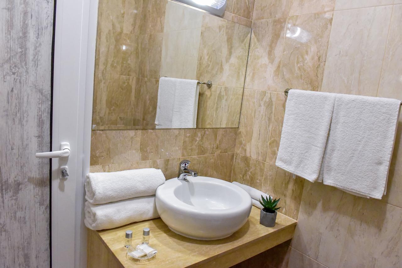 Central Guest Rooms アセノヴグラト エクステリア 写真
