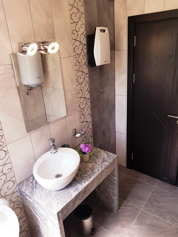 Central Guest Rooms アセノヴグラト エクステリア 写真